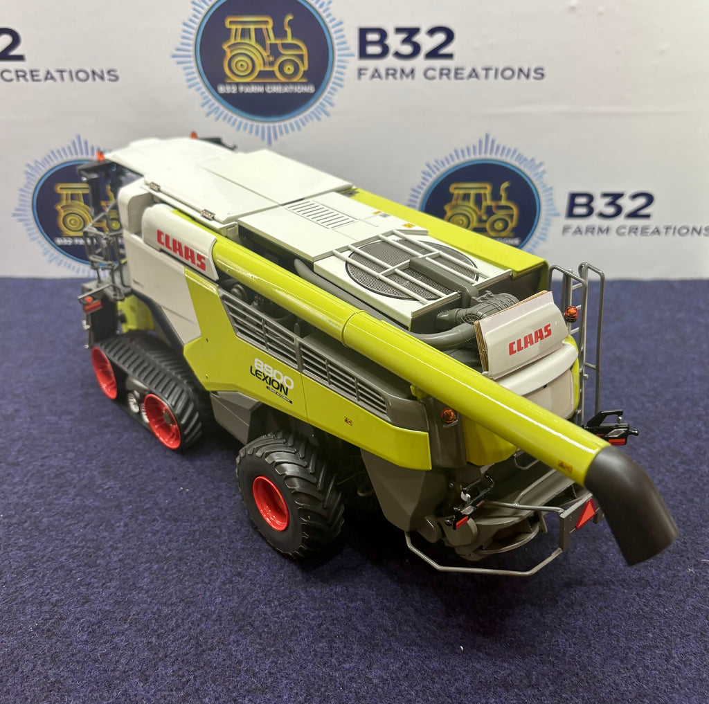 MARGE MODELS 1:32 SCALE CLAAS LEXION 8800 TERRA TRAC WITH CORN HEADER + TRAILER