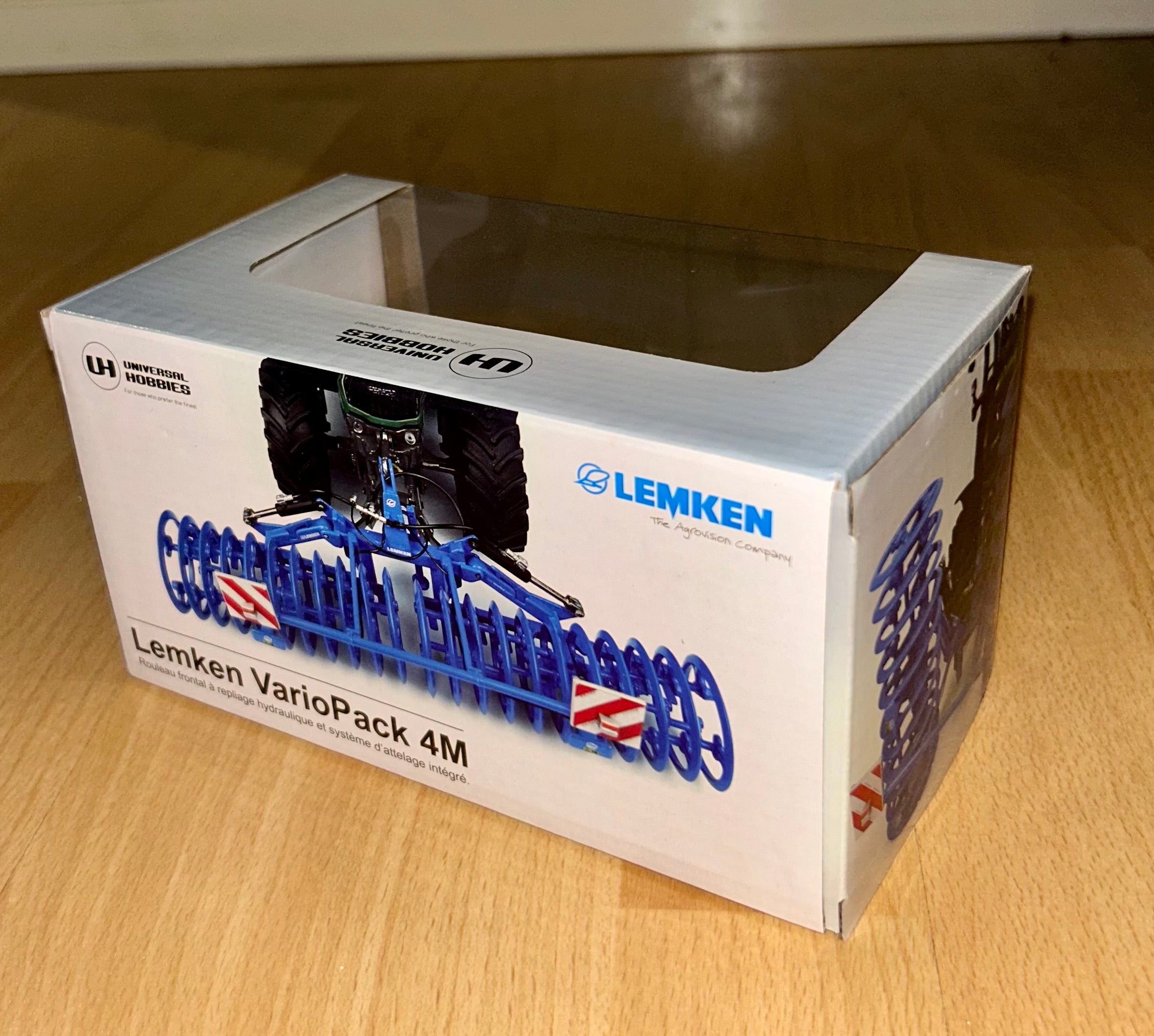 UNIVERSAL HOBBIES 1:32 SCALE LEMKEN FRONT PRESS VARIOPACK 4 METRE