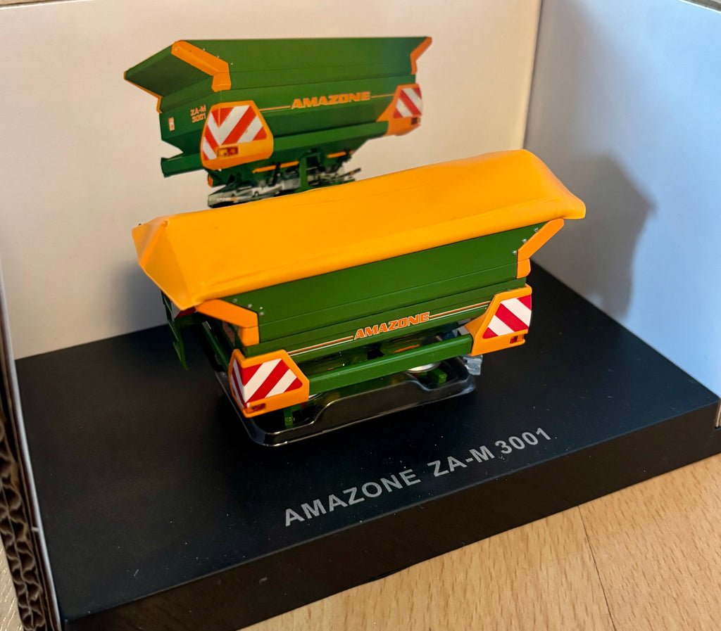 Universal Hobbies Amazone ZA-M 3001 fertiliser spreader 1:32 Scale