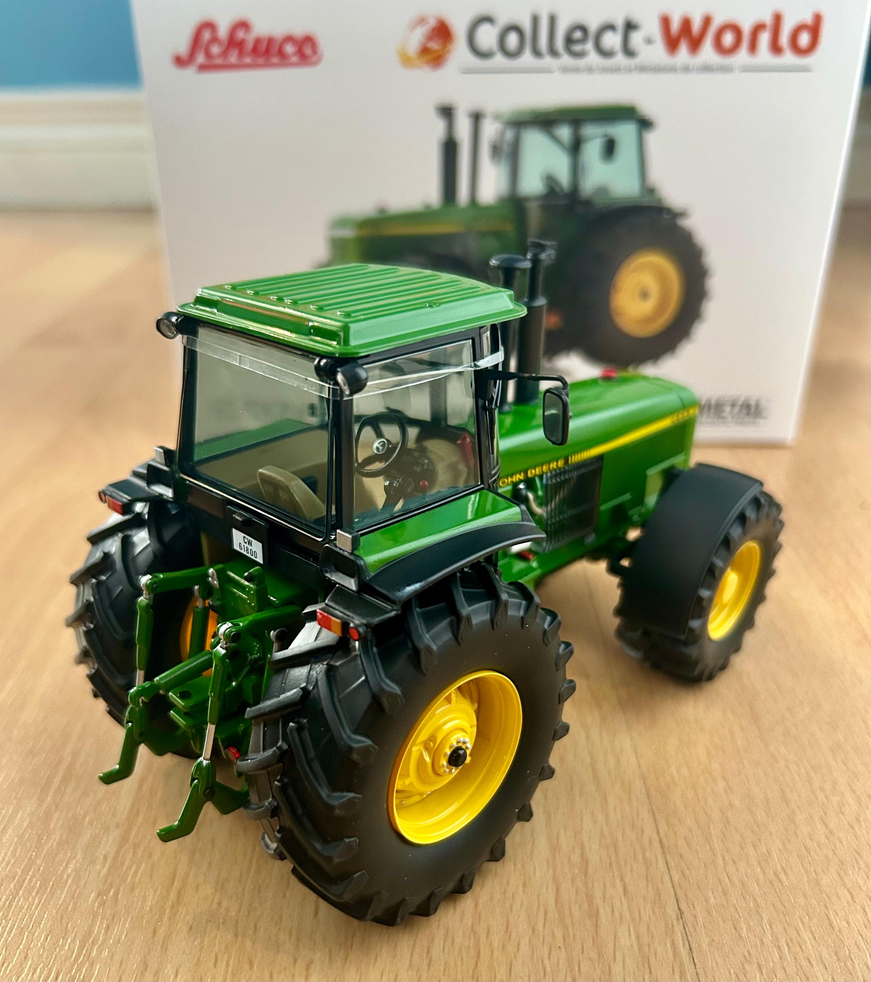 SCHUCO 1:32 SCALE JOHN DEERE 4955 TRACTOR - LIMITED EDITION