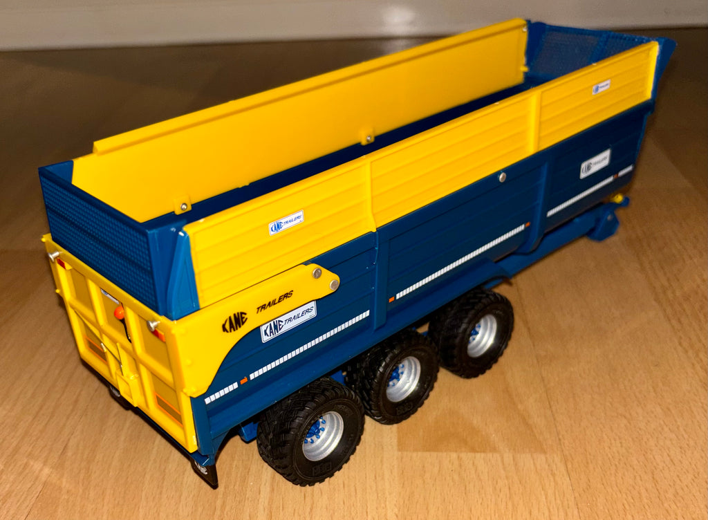 Customised Britains Kane Tri-Axel Silage Trailer 1:32 Scale With P32 Wheels