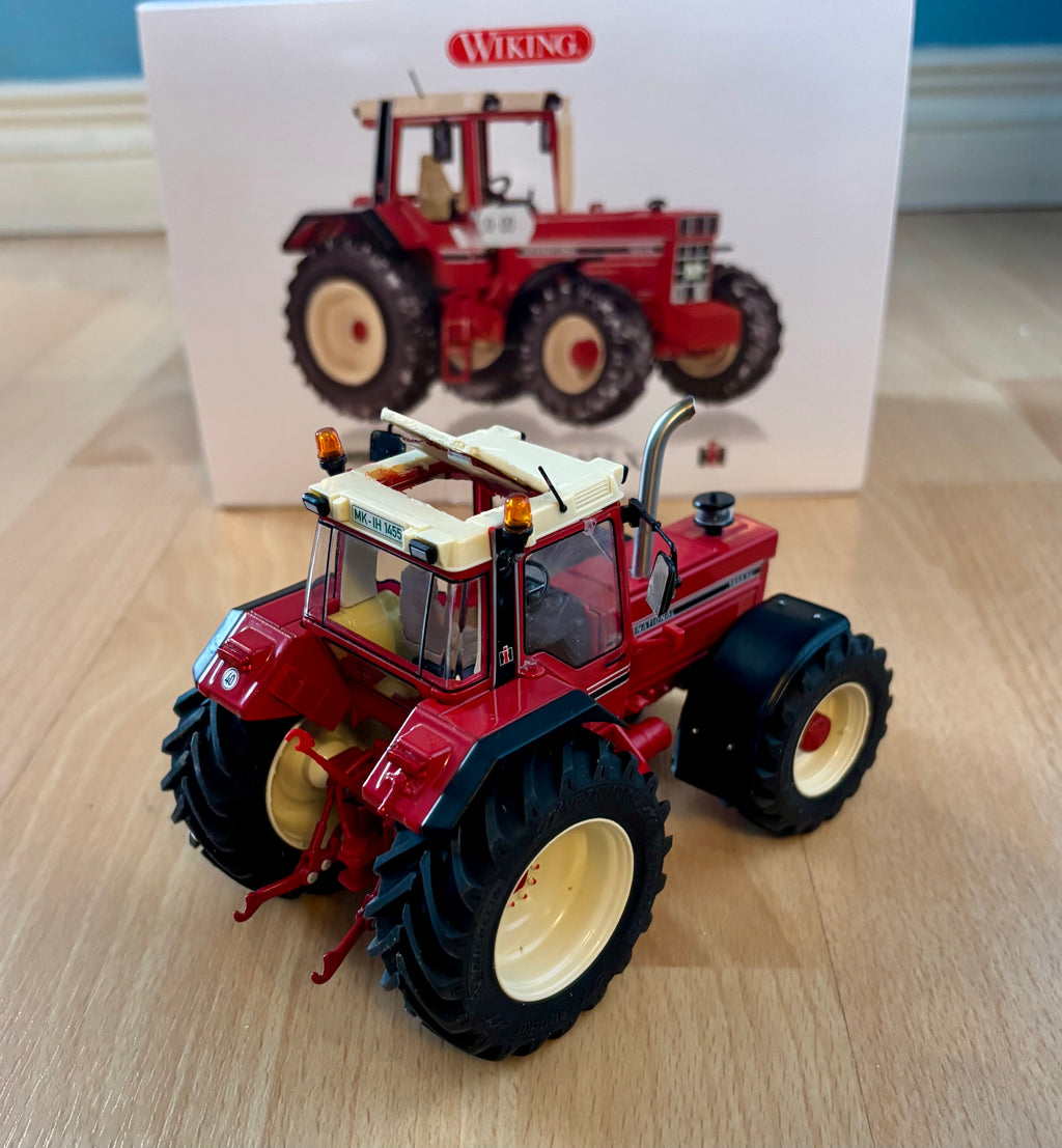 MODIFIED- WIKING CASE IH 1455 XL TRACTOR OLD SHAPE 1:32 SCALE