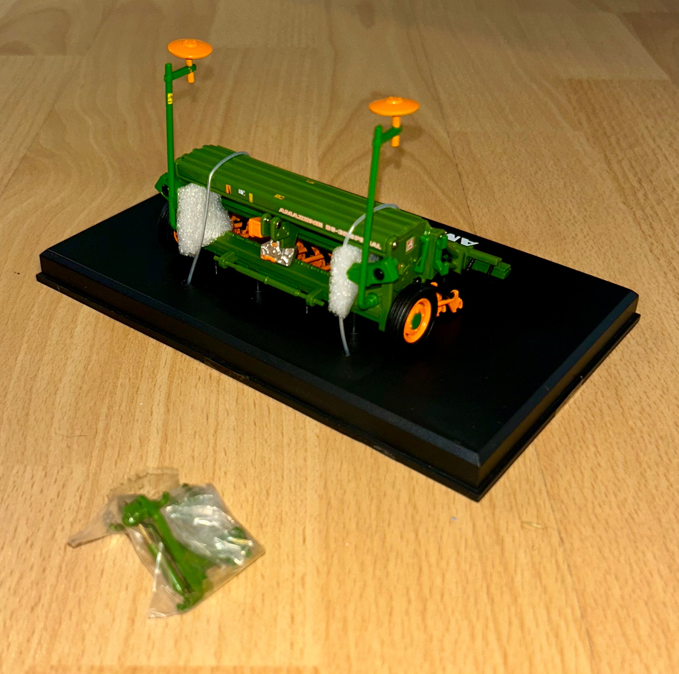 REPLICAGRI - AMAZONE D8-30 Special - 1:32 Scale