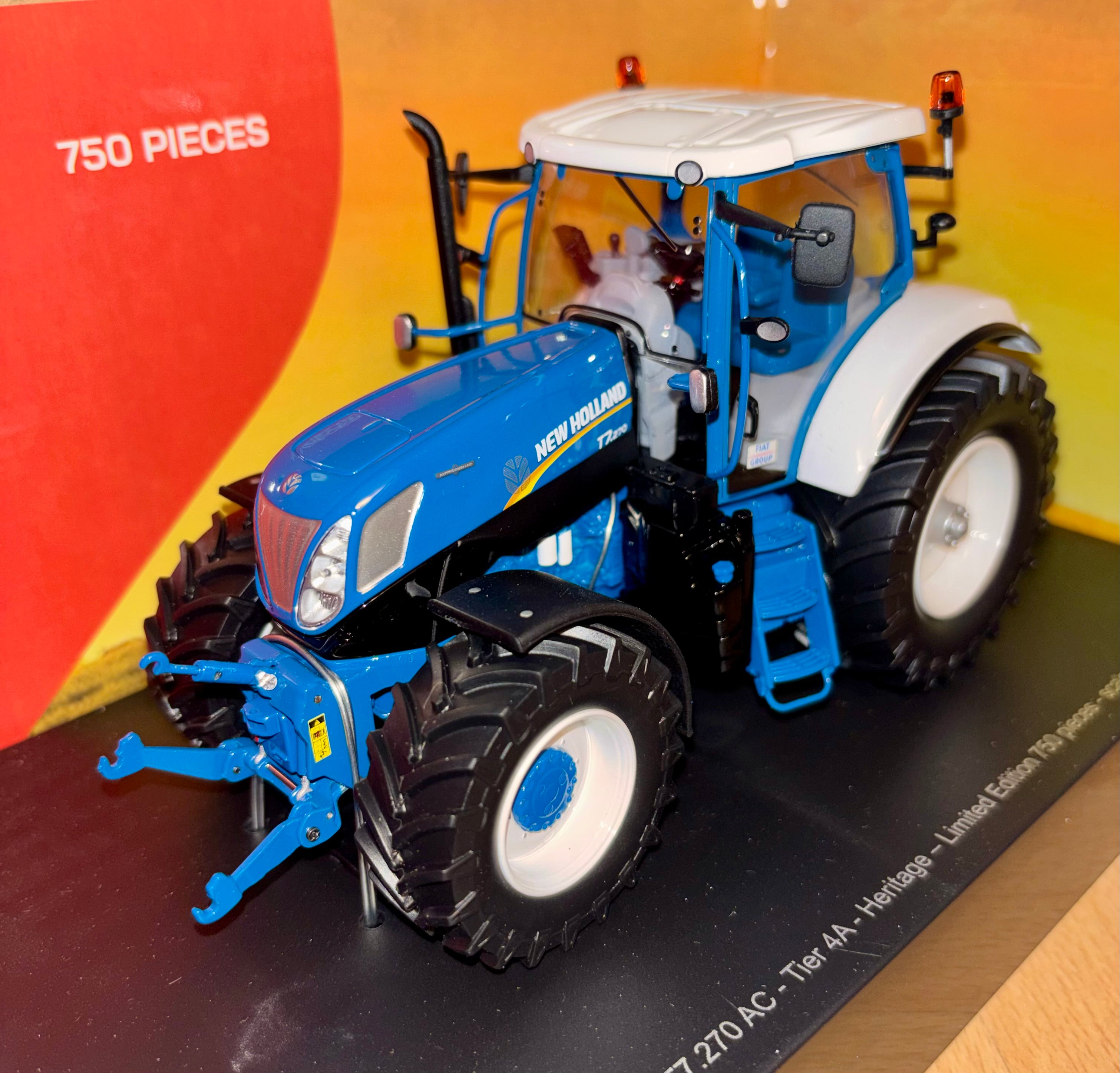 ROS 1:32 SCALE NEW HOLLAND T7.270 AC HERITAGE BLUE TRACTOR